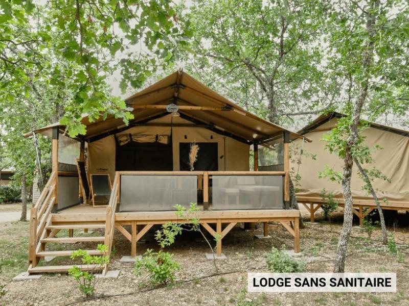 Domaine Les Chenes Blancs Hotel Saint-Saturnin-d'Apt Bagian luar foto