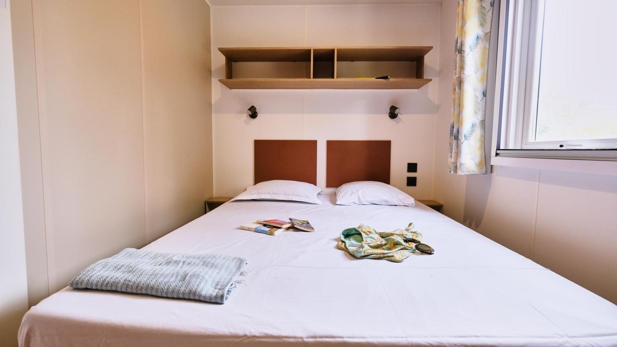 Domaine Les Chenes Blancs Hotel Saint-Saturnin-d'Apt Bagian luar foto