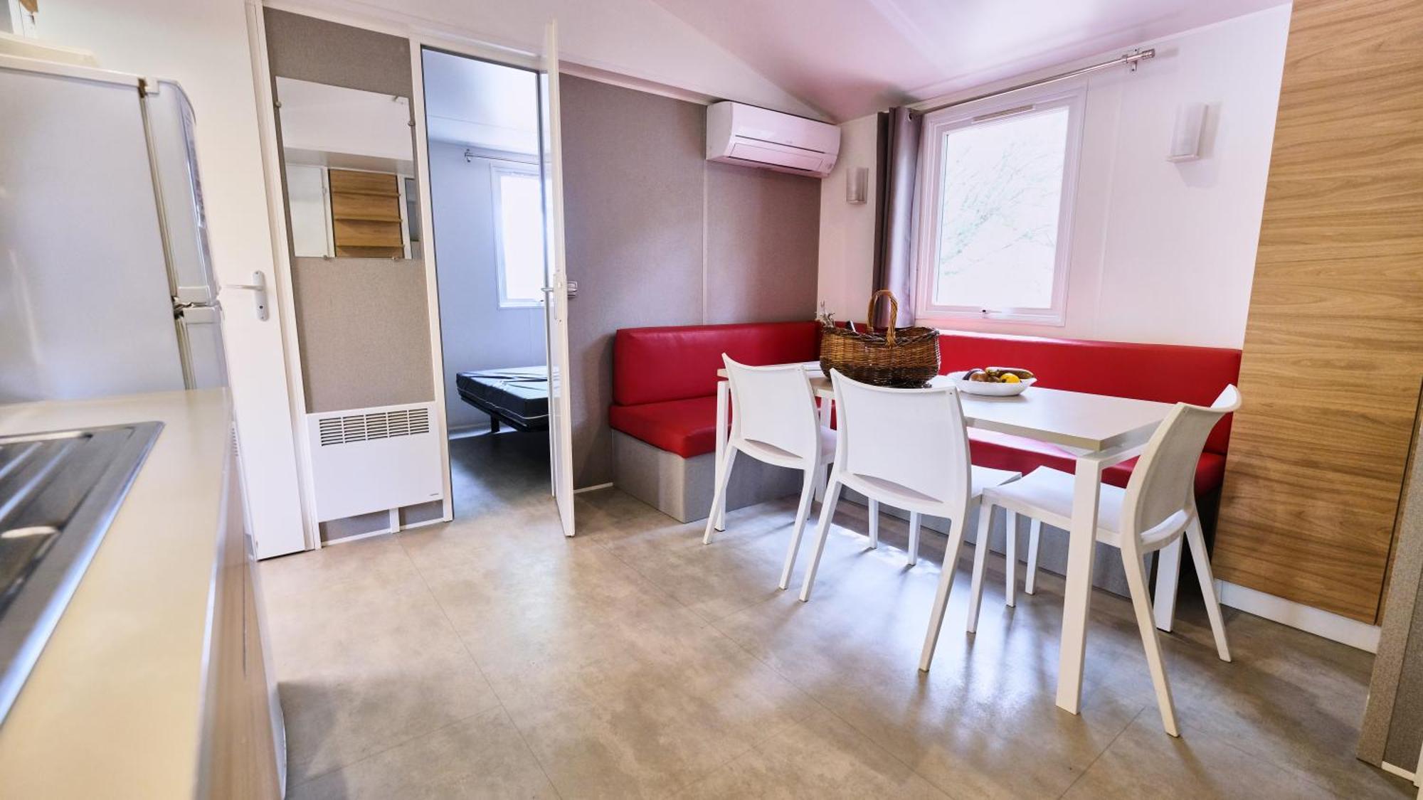 Domaine Les Chenes Blancs Hotel Saint-Saturnin-d'Apt Bagian luar foto
